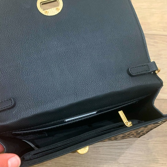 Leopard print purse - Picture 4 of 6